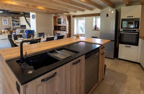 Kerherou House | Charming farmhouse near the sea