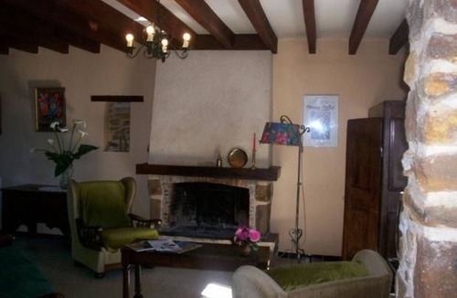 Joue-l'Abbe Cottage | Charming Farmhouse with Fireplace, Garden, and Modern Amenities in Joué-l'Abbé