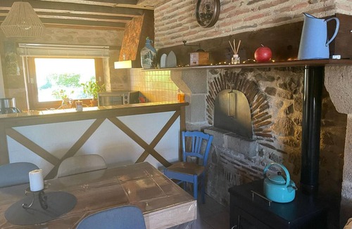 Bourbon-l'Archambault Cottage | Charming cottage, pets welcome - 4 guests