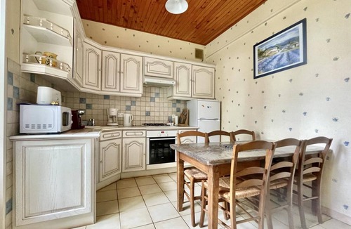 Saint-Aubin-le-Monial Cottage | Charming farmhouse with enclosed garden - Pets allowed