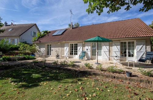 Saint-Benoit-sur-Loire Bed & Breakfast | Charming room with private terrace and wifi in Saint-Benoît-sur-Loire