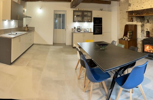 Saint-Georges-du-Rosay Cottage | Charming Cottage near Le Mans with Spacious Yard, Wood Stove, and Modern Amenities
