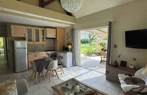 Chevigny-en-Valiere House | Charming gîte near the Côte Viticole