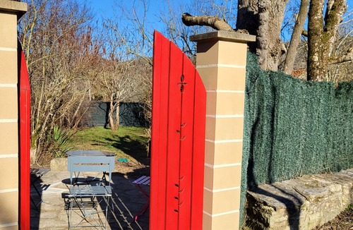 Concores House | Charming gîte near Gourdon - stone, nature, enclosed garden, terrace