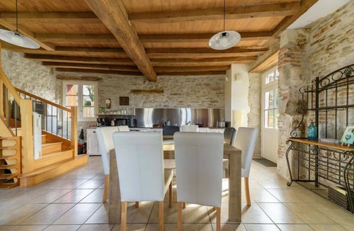 Charroux House | Charming gite de Caractère in Charroux Les Calades