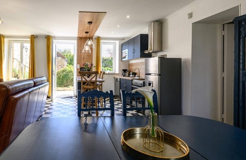 Saint-Pierre-Eglise Cottage | Charming house, enclosed garden - 4 guests