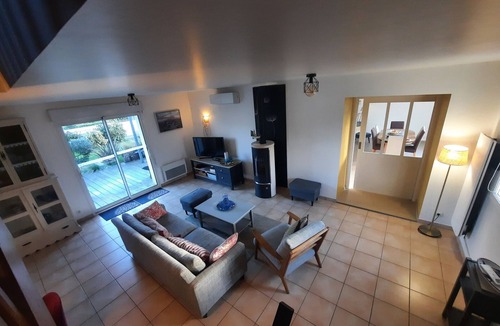 Le Tour-du-Parc House | Charming House for 6 near Beach, Shops, and Bike Rentals