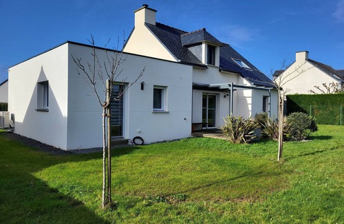 Le Tour-du-Parc House | Charming House for 6 near Beach, Shops, and Bike Rentals