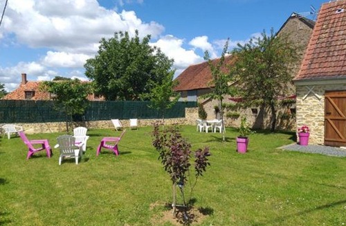 Maillet Cottage | Charming house in Berry with garden and parking, near Brenne Park