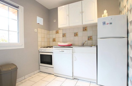 Saint-Marcouf Cottage | Charming House in Saint-Marcouf with Private Garden
