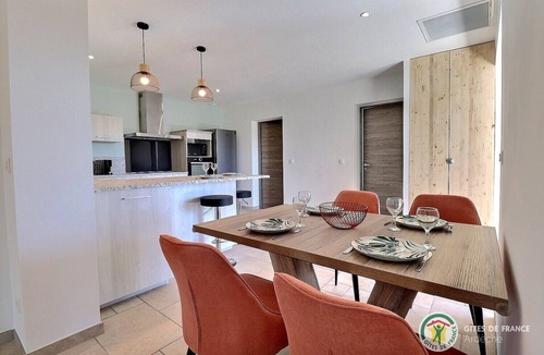 Les Vans House | Charming house in Les Vans with private pool overlooking olive trees