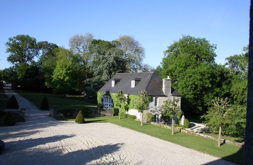 Barbeville House | Charming house in the park of a historic monument castle