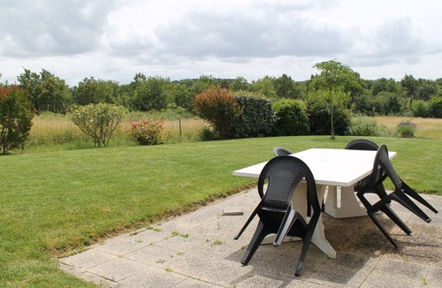 La Roche-Posay House | Charming House Near Connétable Spa, Garden, 2 Bedrooms, Modern Amenities