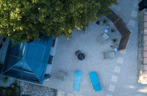Ginouillac House | Charming house on property with swimming pool and jacuzzi