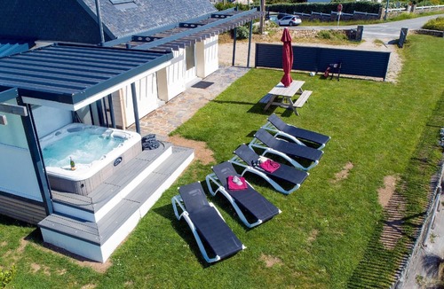 Plougonvelin House | Charming house with private jacuzzi in Brittany