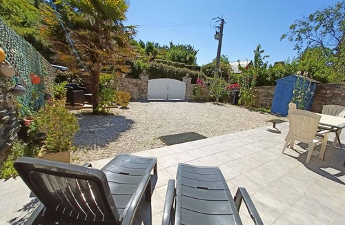 Surtainville Cottage | Charming house with fireplace and private garden