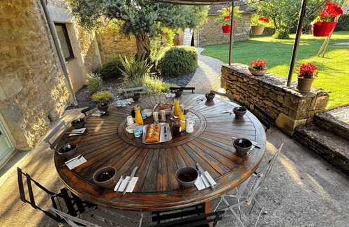 Savignac House | Charming house with a pool and hot tub, 5 km from all amenities