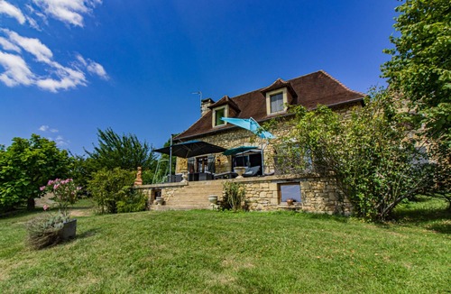 Anlhiac House | Charming House with Pool and Valley View in Anlhiac