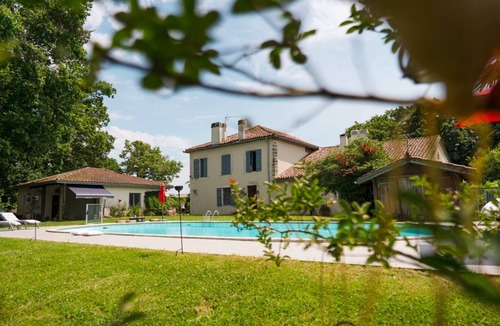 Urt House | Charming house with swimming pool in the Basque Country!