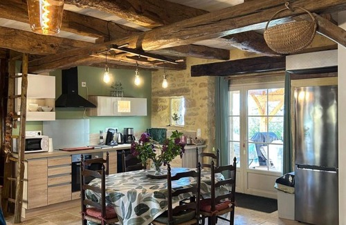 Corgnac-sur-l'Isle Cottage | Charming lodging with AC and parking - 4 guests