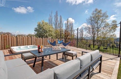 Luriecq Cottage | Charming lodge, 5 private suites, spa and garden