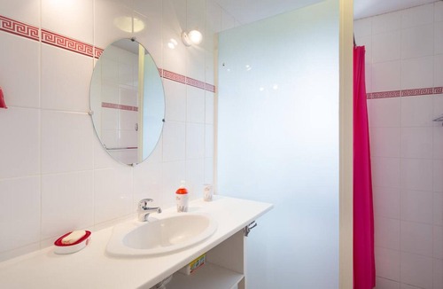 Ferrieres-sur-Sichon Cottage | Charming Mountain Cottage, Pets Allowed