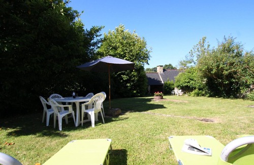 Orglandes Cottage | Charming manor in Cotentin with enclosed garden