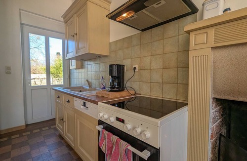 Parpecay Cottage | Charming Mill in the Heart of Berry, Near Pond and Castles