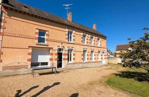 Parpecay Cottage | Charming Mill in the Heart of Berry, Near Pond and Castles