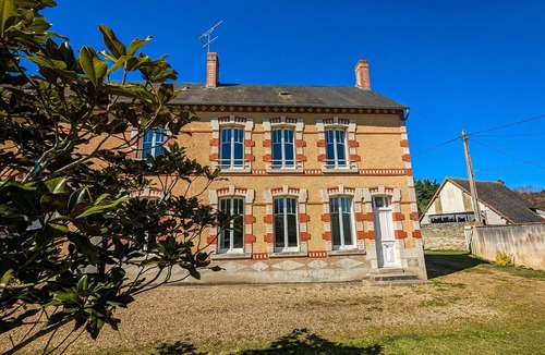 Parpecay Cottage | Charming Mill in the Heart of Berry, Near Pond and Castles