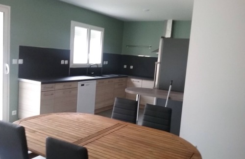 Muron House | Charming new house with terrace and garden