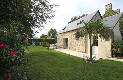 Brix Cottage | Charming Norman house with heated pool