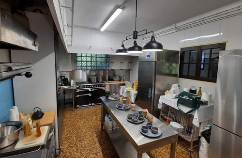 Guerard House | Charming private hostel, quiet, close to local poles of attraction