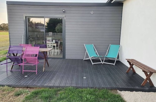 Saint-Romain-la-Motte House | Charming, quiet apartment with grounds