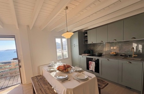 Plougrescant House | Charming renovated beach house Direct access to the beach and the GR34