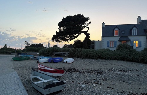 Plougrescant House | Charming renovated beach house Direct access to the beach and the GR34