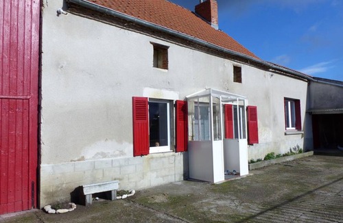 Poezat Cottage | Charming renovated house with garden in a peaceful village