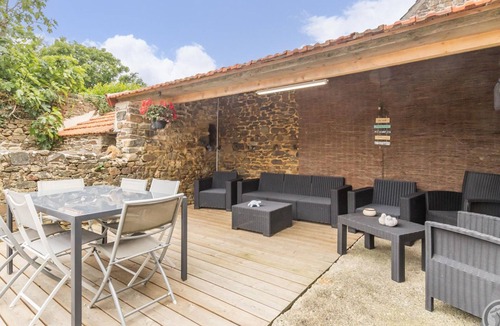 Jobourg Cottage | Charming rental in La Hague with private garden, pets allowed