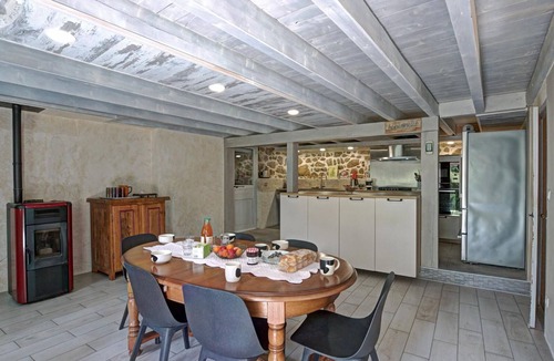 Usson-en-Forez Cottage | Charming retreat in Usson-en-Forez with hot tub and premium comfort