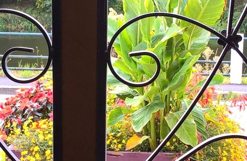 Saint-Nicolas des Eaux House | Charming riverside holiday gite for 2 persons with Free Wifi