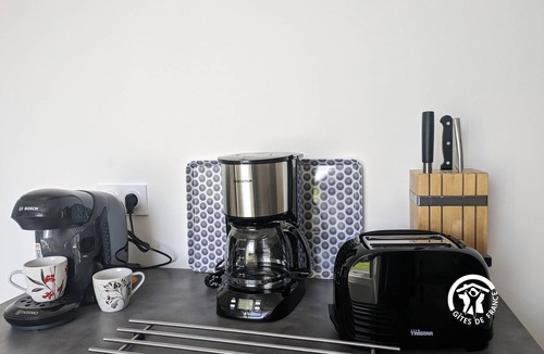 Livet Cottage | Charming Rural Cottage, Sleeps 8, near Hiking & VTT Trails, Garden Games, 5G Wi-Fi