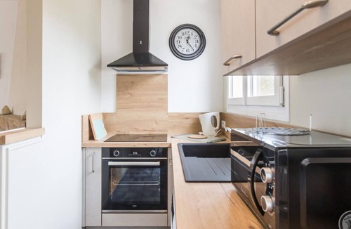 Saint-Germain-sur-Ay Cottage | Charming seaside house with terrace in Saint-Germain-sur-Ay