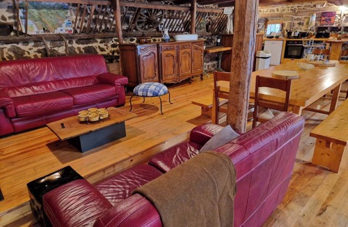Mazeyrat-d'Allier Other | Charming stone and wood gîte with large capacity
