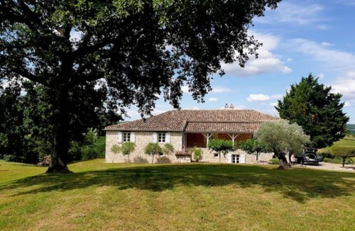 Sainte-Juliette Cottage | Charming stone french Gite in South West for holidays with swimming pool