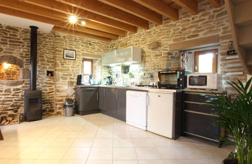 Vicq-sur-Mer Cottage | Charming stone house with garden and covered terrace