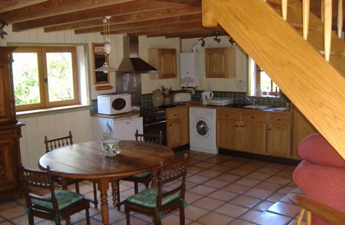 Arfeuilles Cottage | Charming stone house restored in English style