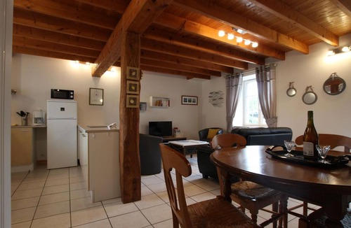 Clitourps Cottage | Charming stone house with garden near Barfleur