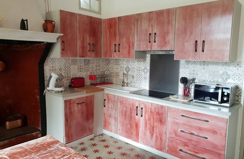 Fuilla House | CHARMING STONE HOUSE WITH MOUNTAIN VIEWS AND PRIVATE SPA