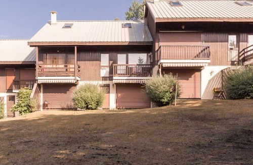 Chantemerle Apartment | Charming Studio with Garden, Sleeps 4, South-Facing in Serre-Chevalier