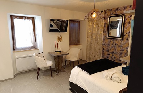 Burzet Apartment | Charming studio in the heart of the mountains